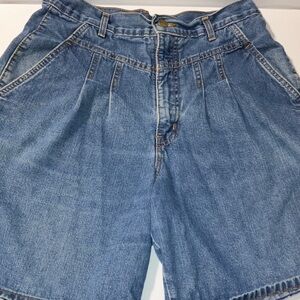 Vintage Chic Denim High-Waisted‎ Pleated Shorts